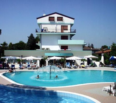 Oasi Verde Lido di Jesolo Eksteriør bilde